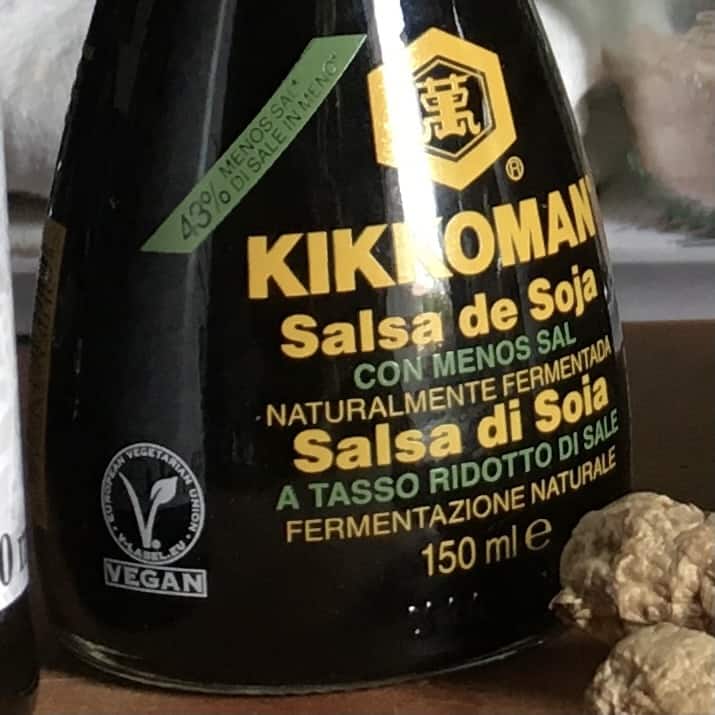kikkoman low sodium soy sauce bottle