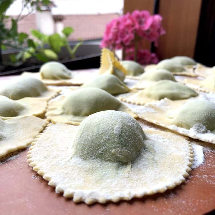 Homemade Pasta Recipe (Italian 00 Flour Fresh Egg Pasta) - Biting at ...