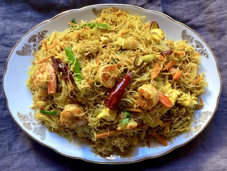 20-minute-singapore-mei-fun-noodles-shrimp-mei-fun-biting-at-the-bits