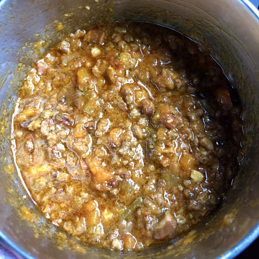 finished Bolognese sauce after cooking 3 hours made with white wine instead of red wine