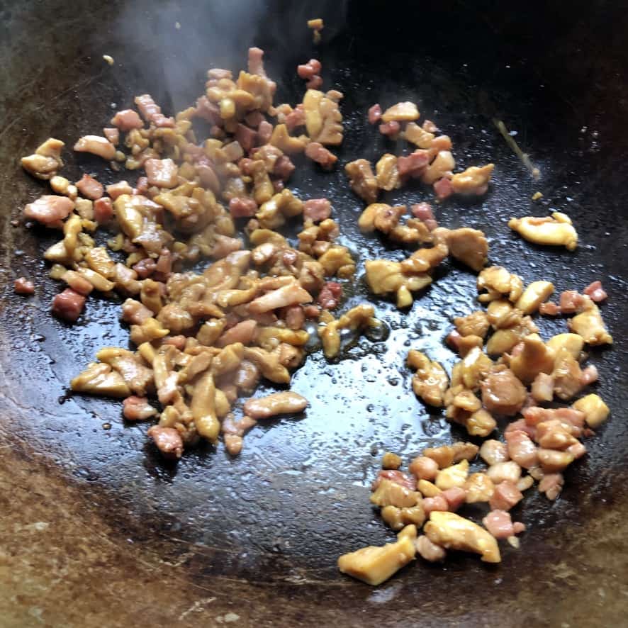 Easy Chinese Special Fried Rice 扬州炒饭 (Yangzhou Fried Rice) - Biting at ...