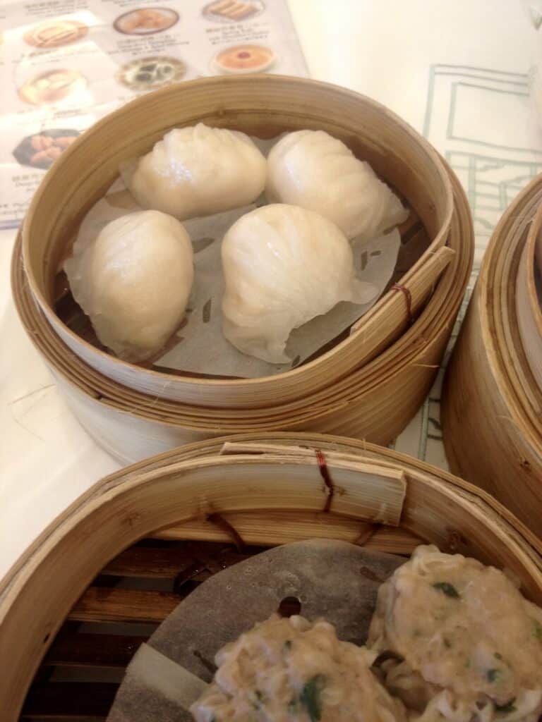 Har Gow Shrimp Dumplings 虾饺 (Ultimate Recipe Guide + Video) - Biting at ...