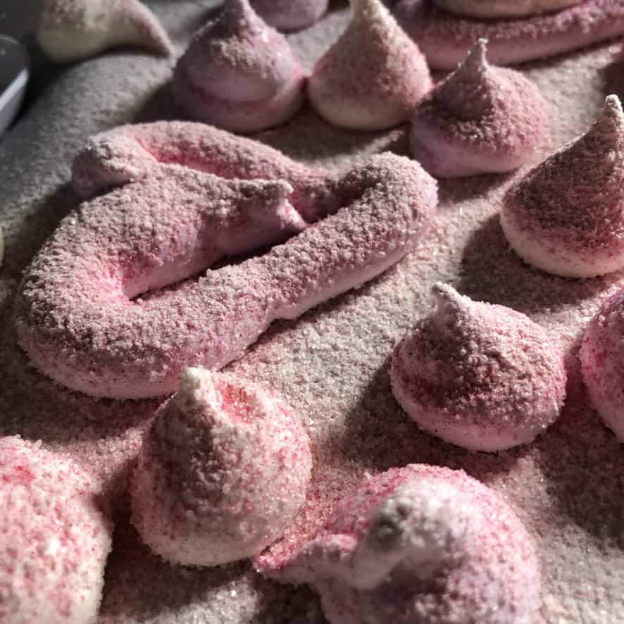 hot pink dusted heart and kiss-shaped marshmallows
