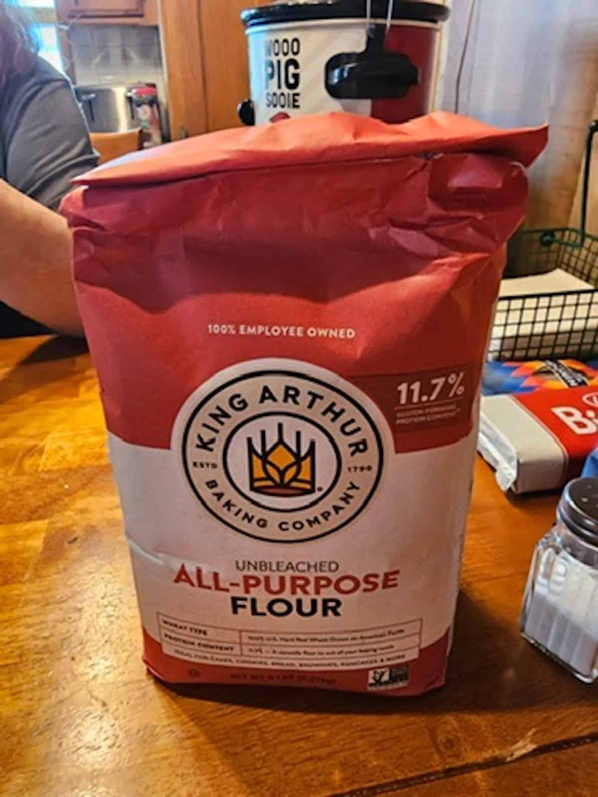 A 5lb bag of King Arthur All-Purpose flour with 11.7% protein made from hard wheat that can be used as an 00 flour pizza