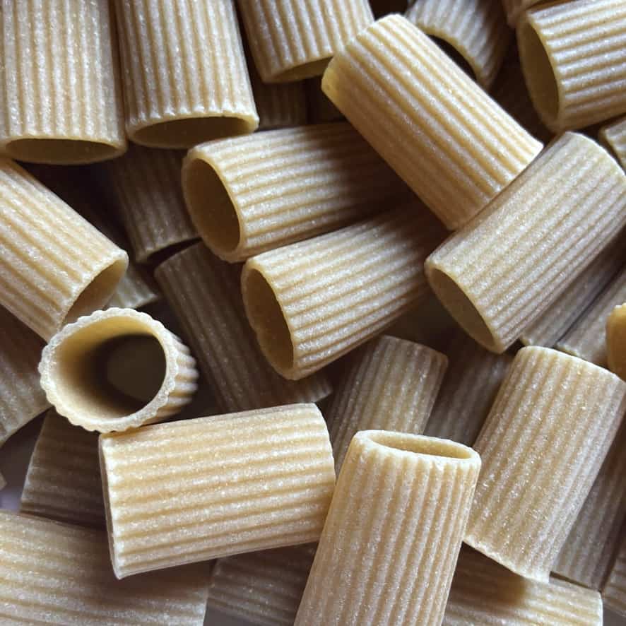 Mezze Maniche pasta integrale (whole wheat short sleeve pasta).