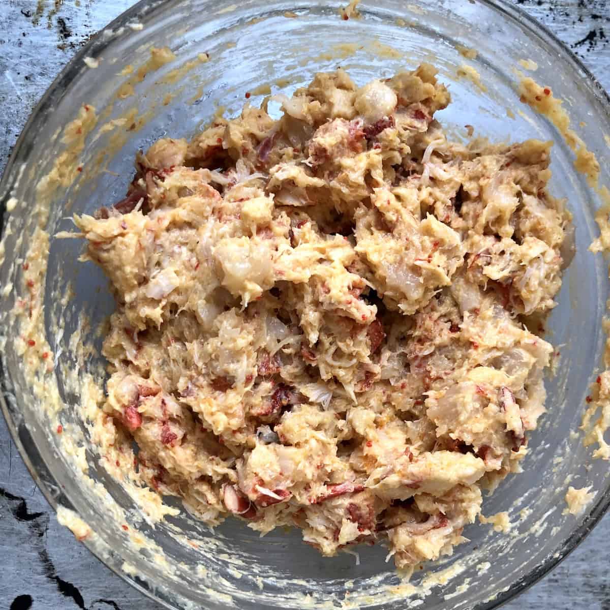 Lobster and shrimp stirred together with shrimp mousse for homemade lobster and shrimp ravioli filling recipe.
