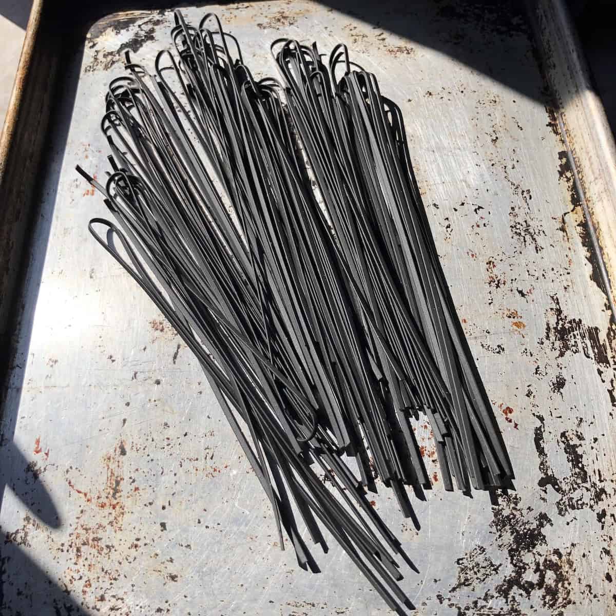 Morelli Pastificio black linguine, artisanal Italian squid ink pasta where to buy for nero di seppia dishes and seafood pasta recipes.
